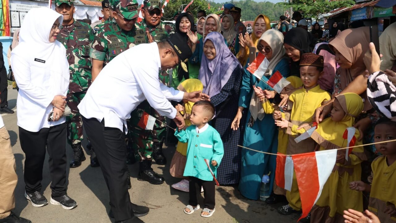 Upacara Penutupan Karya Bakti TNI, Gubernur Banten Andra Soni: Hasil Pembangunan Karya Bakti TNI Sangat Bermanfaat Untuk Masyarakat