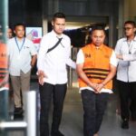 KPK Geledah Rumah Dinas Eks Gubernur Riau AW