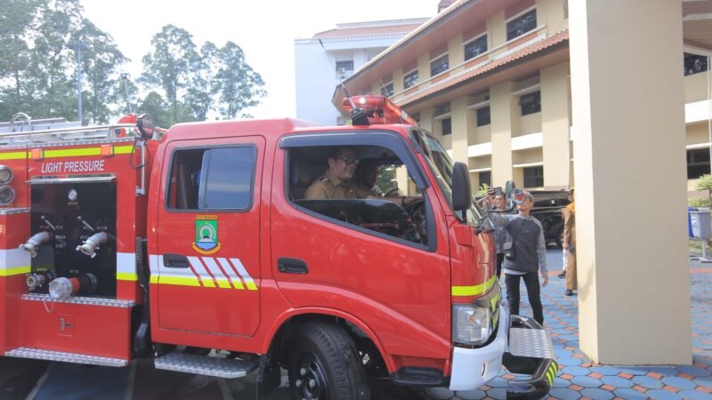 Kota Tangerang Tambah 8 Mobil Damkar Kapasitas 4.000 Liter