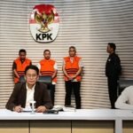 KPK : Gubernur Riau  Minta Jatah Preman  Rp 7 Milyar