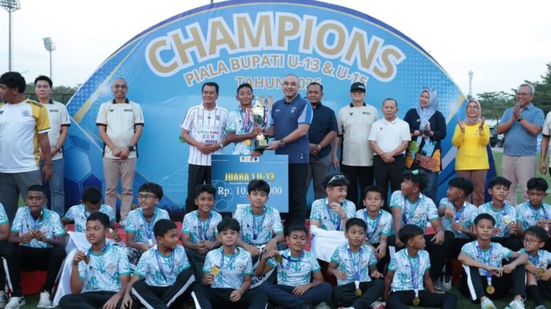 Dari Lapangan Daerah Menuju Profesional, Bupati Tangerang Tutup Piala Bupati Cup 2026