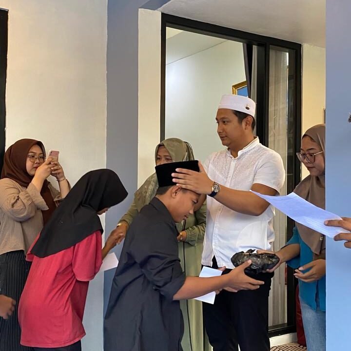 Jum’at Berkah : Muliakan Ratusan Anak Yatim, Perusahaan Biro Jasa CV Faula Jaya Mandiri (FJM) Berkembang Pesat